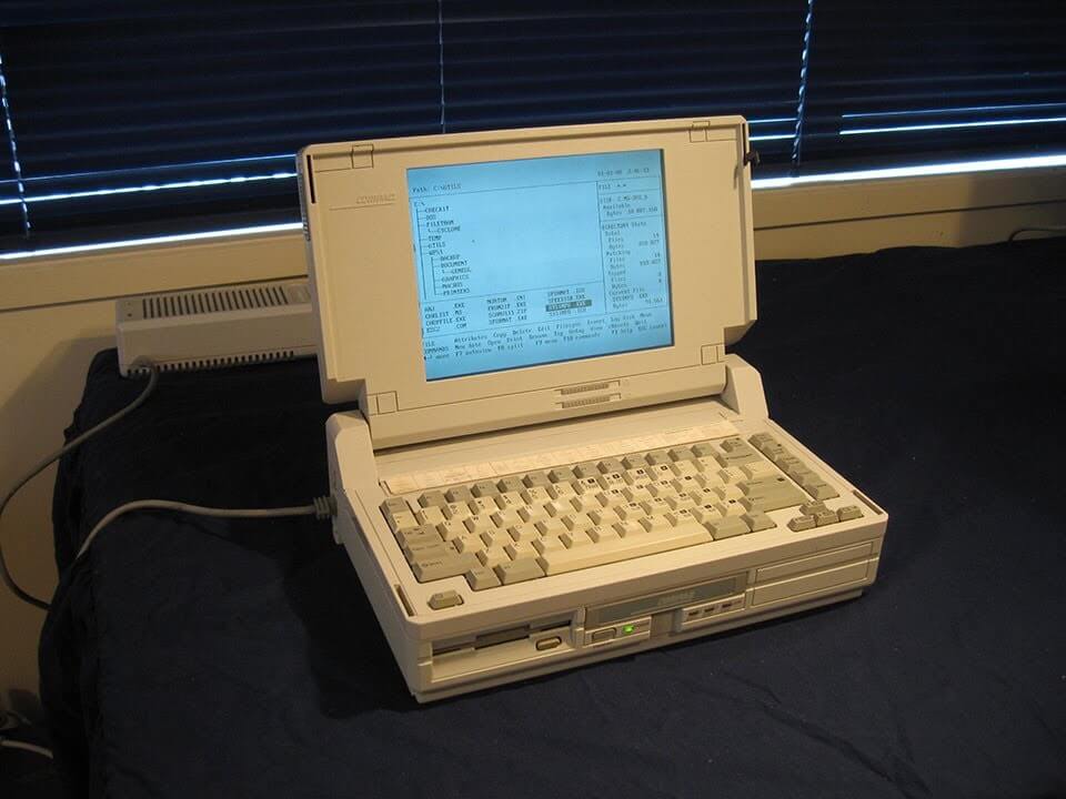 perkembangan laptop dari masa ke masa Compaq SLT 289